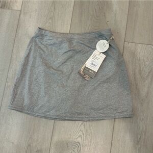 Vuori halo retro skirt size small grey new with tags